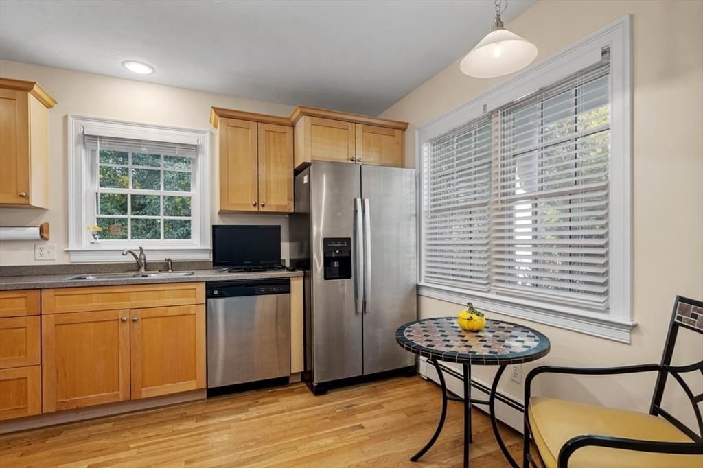 25 Whiting Ln # 25, Hingham MA 02043 photo 6