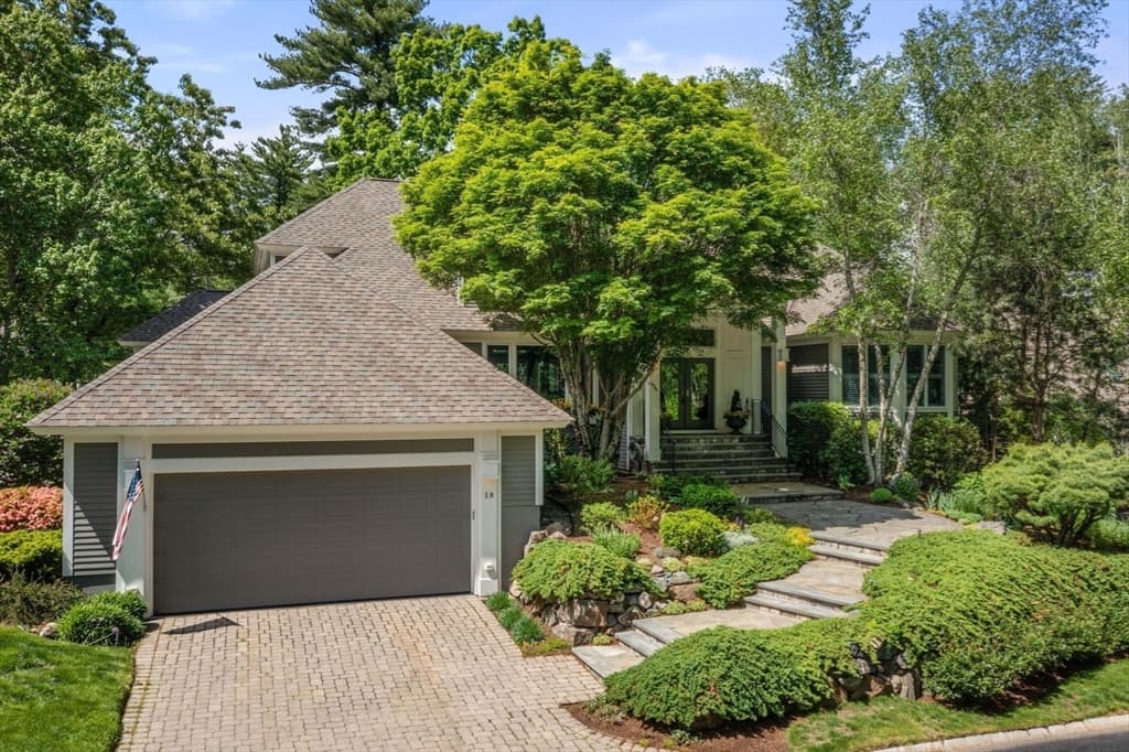 18 Southpoint Lane, Ipswich MA 01938