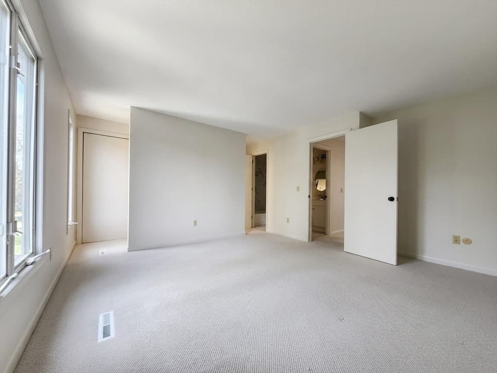 10 Winston Ct # 10, Amherst MA 01002 photo 13