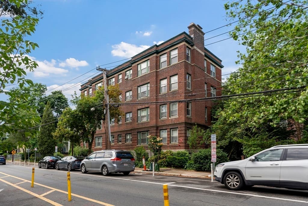 Condominium at 52 Garden St # B2, Cambridge MA 02138, Cambridge, photo 23 of 31