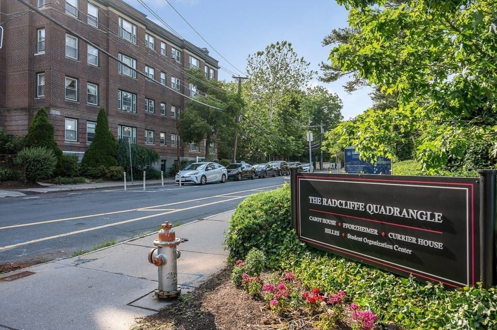 Condominium at 52 Garden St # B2, Cambridge MA 02138, Cambridge, photo 25 of 31