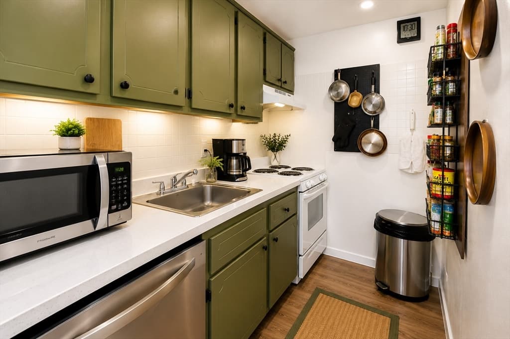 668 Robbins Ave # 3, Dracut MA 01826 photo 3