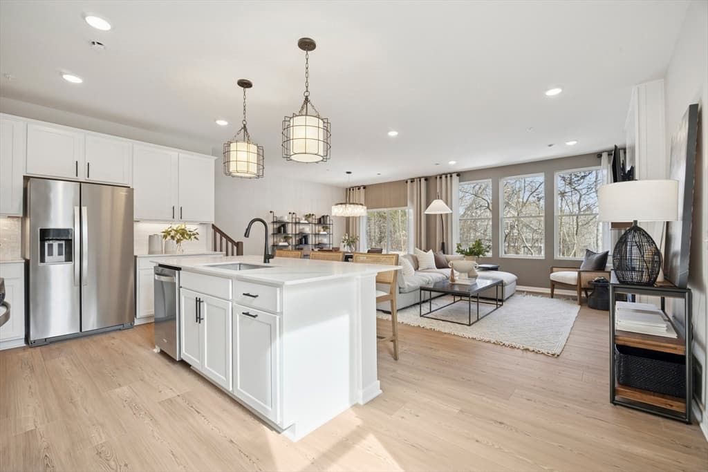 Condominium at 24 Emerald Run # 57, Shrewsbury MA 01545, photo 5 of 21