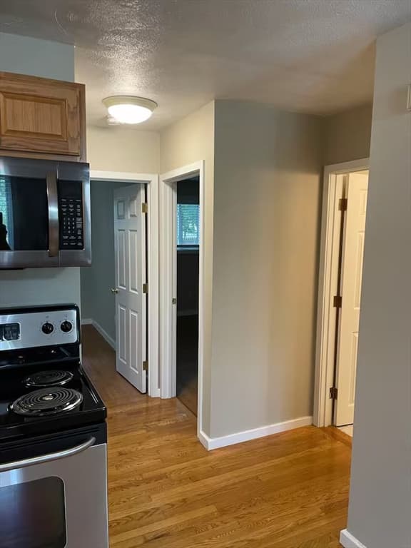 16 Cleveland Place # 8, Gloucester MA 01930 photo 7