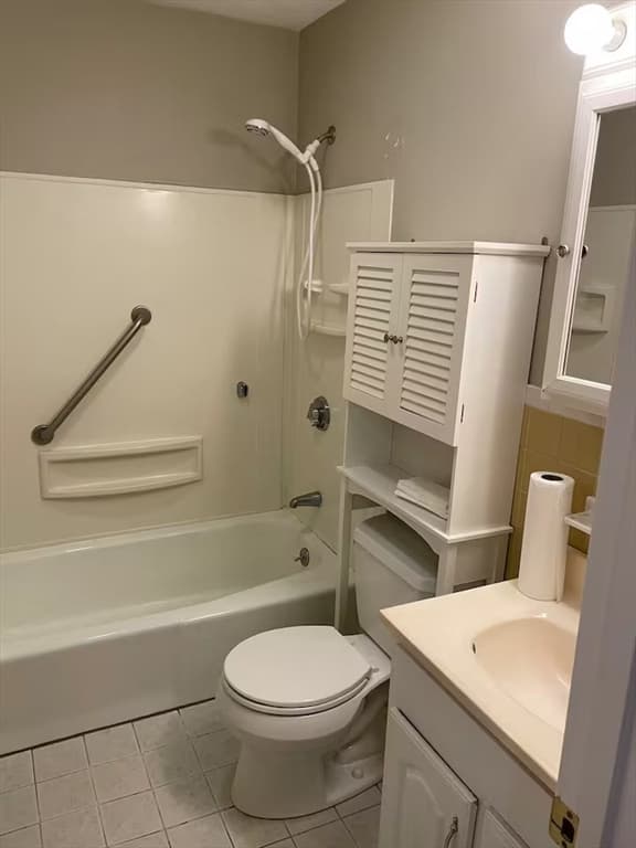 16 Cleveland Place # 8, Gloucester MA 01930 photo 9