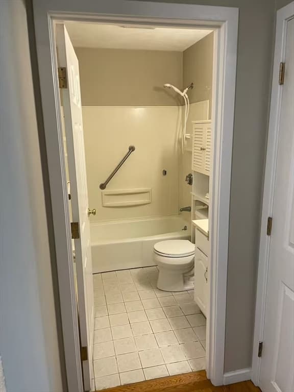 16 Cleveland Place # 8, Gloucester MA 01930 photo 10