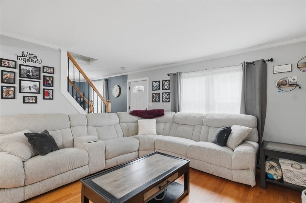 Single Family Residence at 20 Stevens Street, Dracut MA 01826, photo 6 of 32