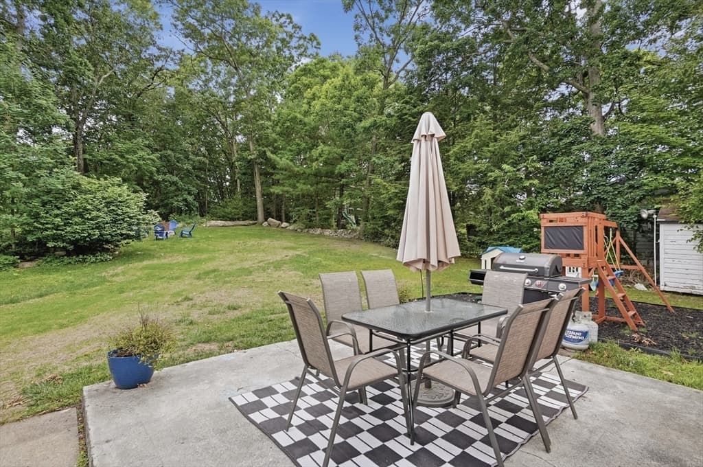 Single Family Residence at 20 Stevens Street, Dracut MA 01826, photo 22 of 32