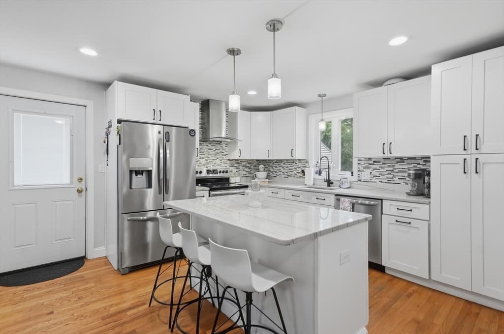 Single Family Residence at 20 Stevens Street, Dracut MA 01826, photo 3 of 32