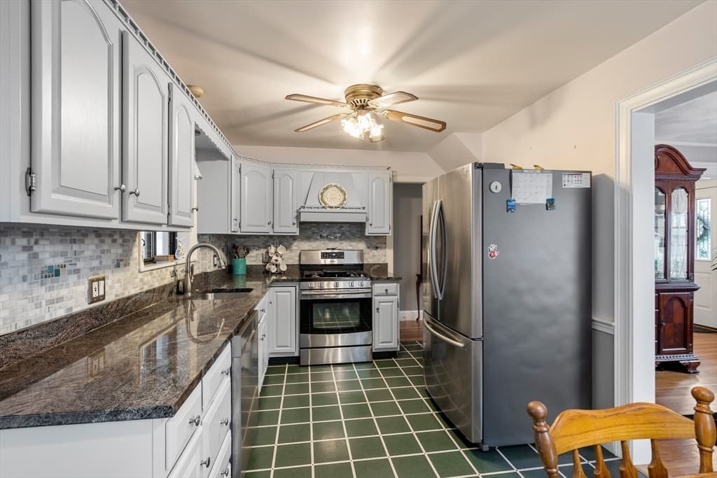 20 Rowe Street, Milton MA 02186 photo 10