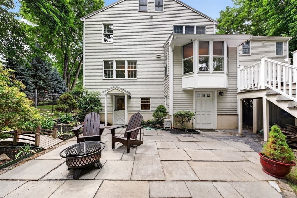 131 Prospect St, Wakefield MA 01880 photo 3