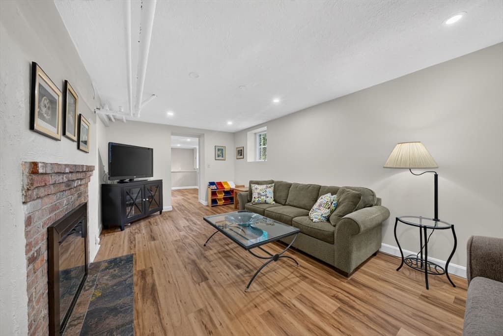 131 Prospect St, Wakefield MA 01880 photo 40