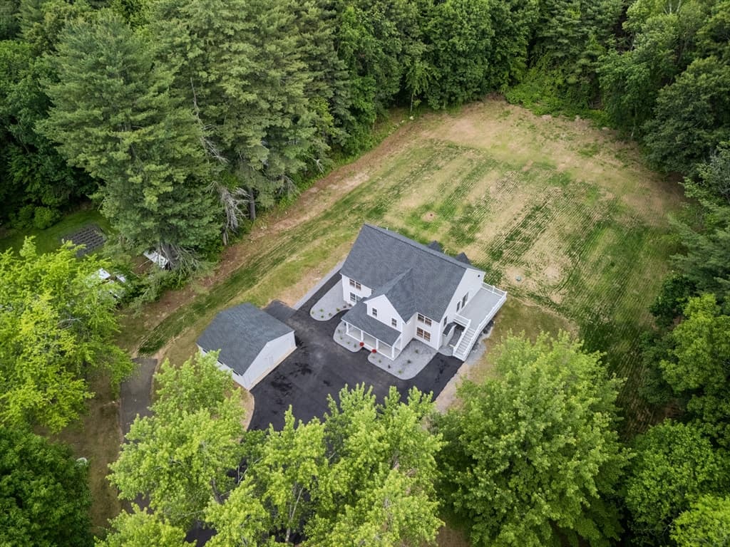 427 Middle Rd, Brentwood NH 03833 photo 29