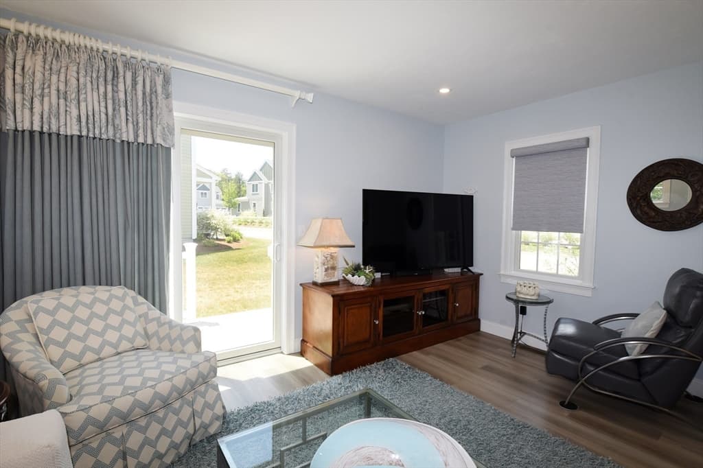 Condominium at 66 Drum Dr # 66, Plymouth MA 02360, Plymouth, photo 13 of 33
