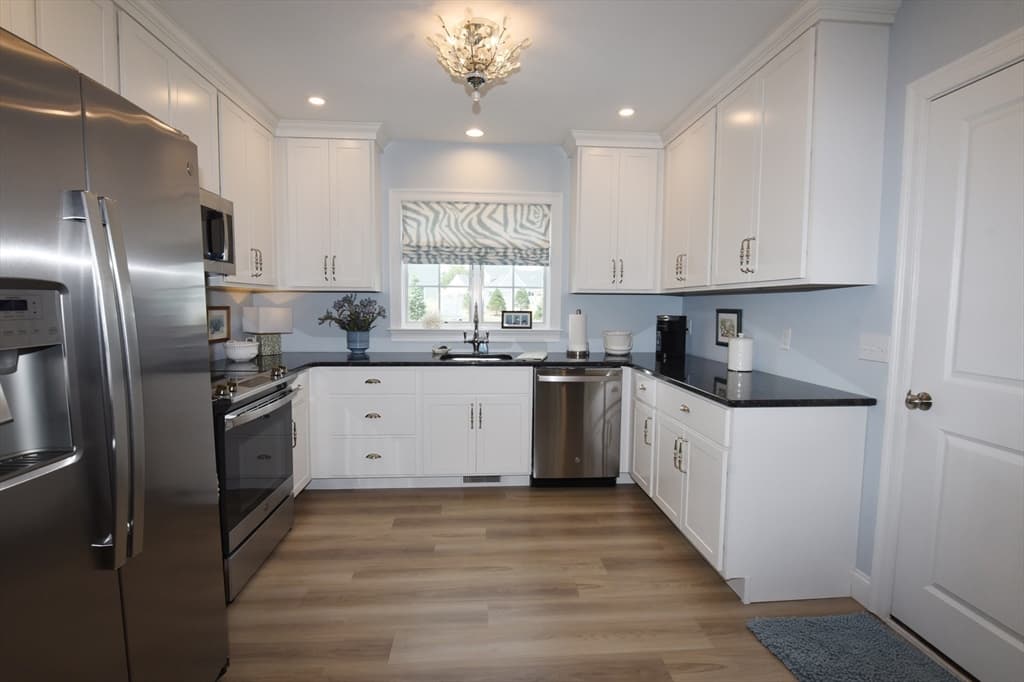 Condominium at 66 Drum Dr # 66, Plymouth MA 02360, Plymouth, photo 14 of 33