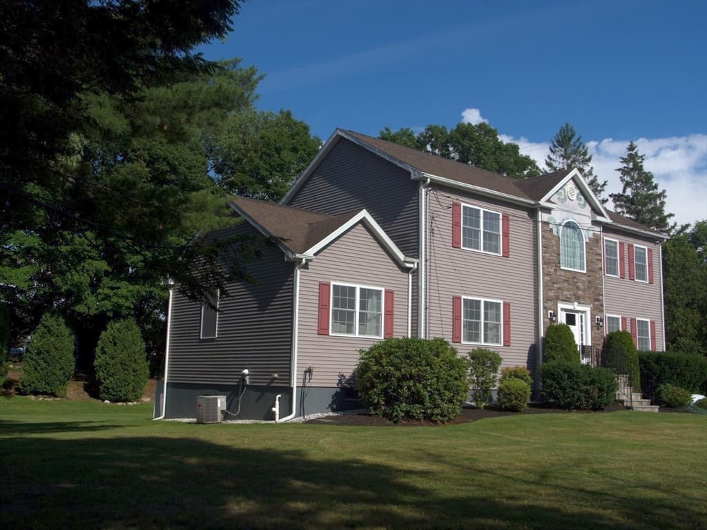 52 Phelps St, Marlborough MA 01752 photo 2