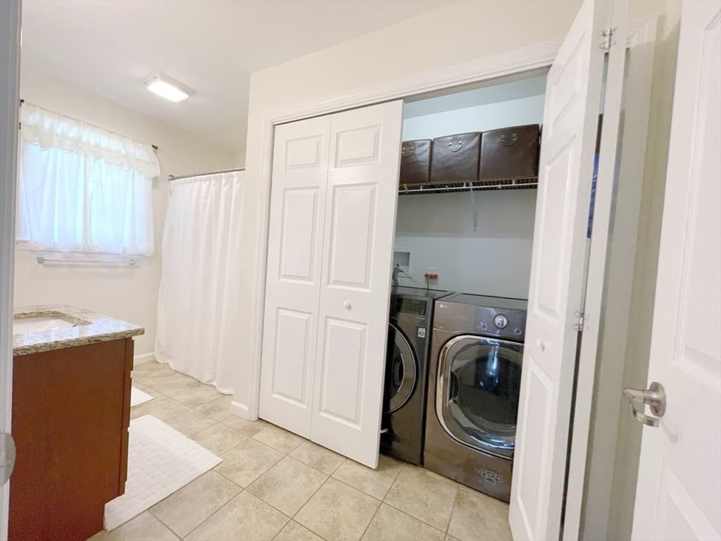 52 Phelps St, Marlborough MA 01752 photo 12