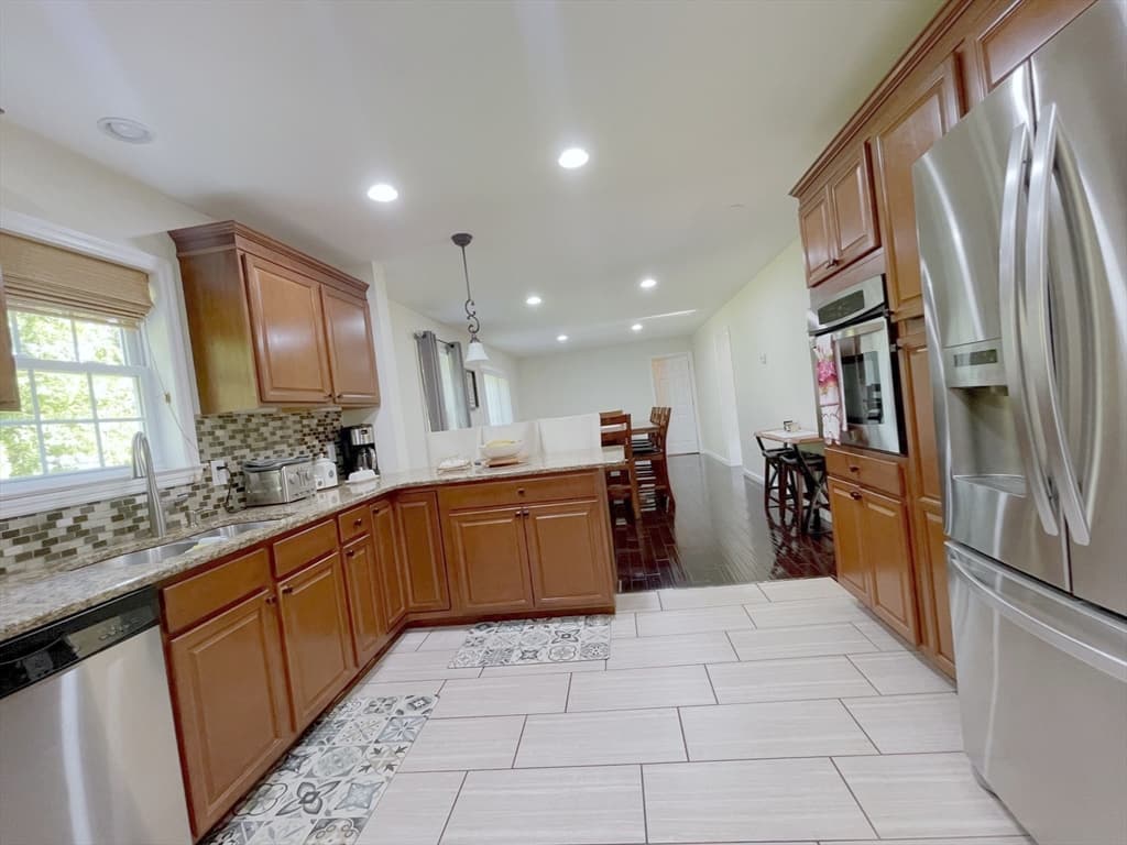 52 Phelps St, Marlborough MA 01752 photo 11
