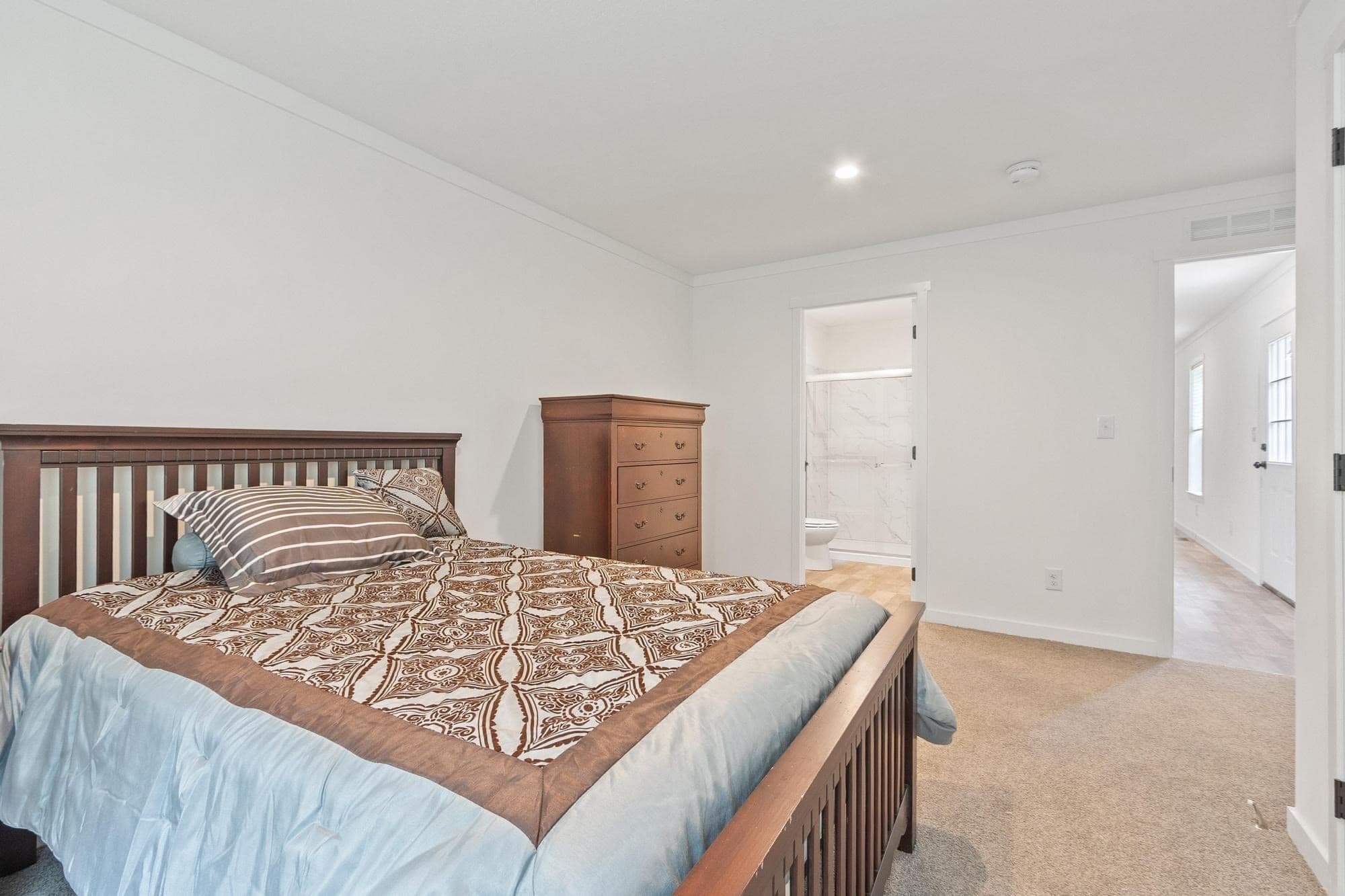 Mobile Home at 1990 Mass Ave # 10, Lunenburg MA 01462, photo 13 of 18