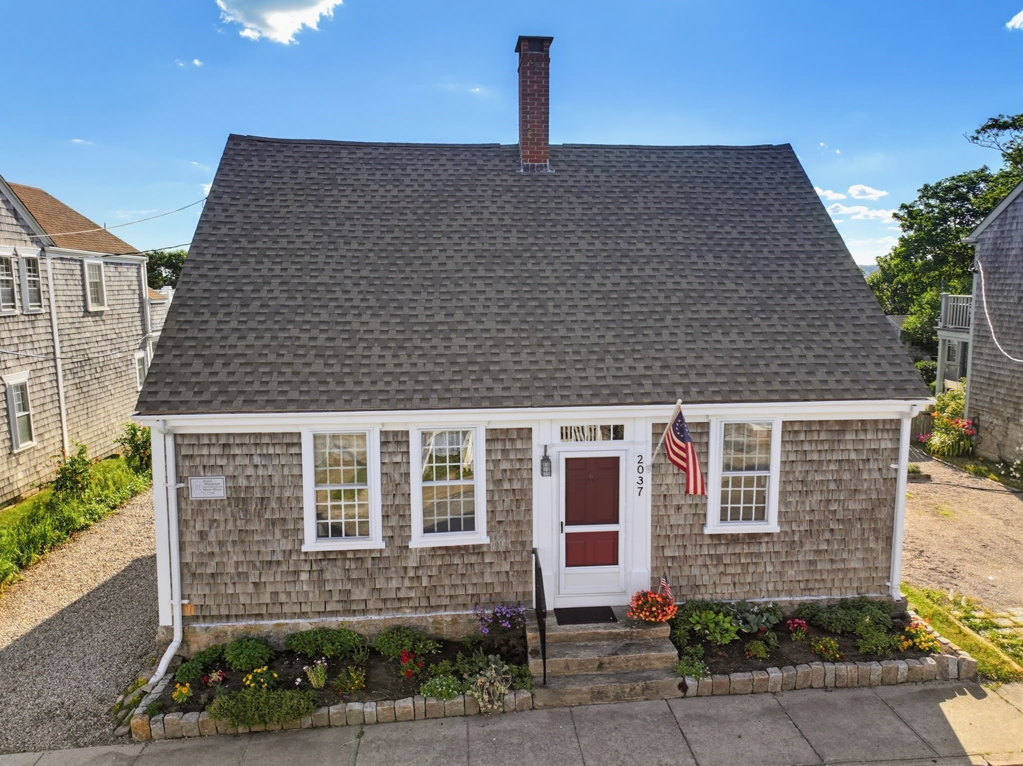 Single Family Residence at 2037 Main Rd, Westport MA 02791, photo 2 of 42