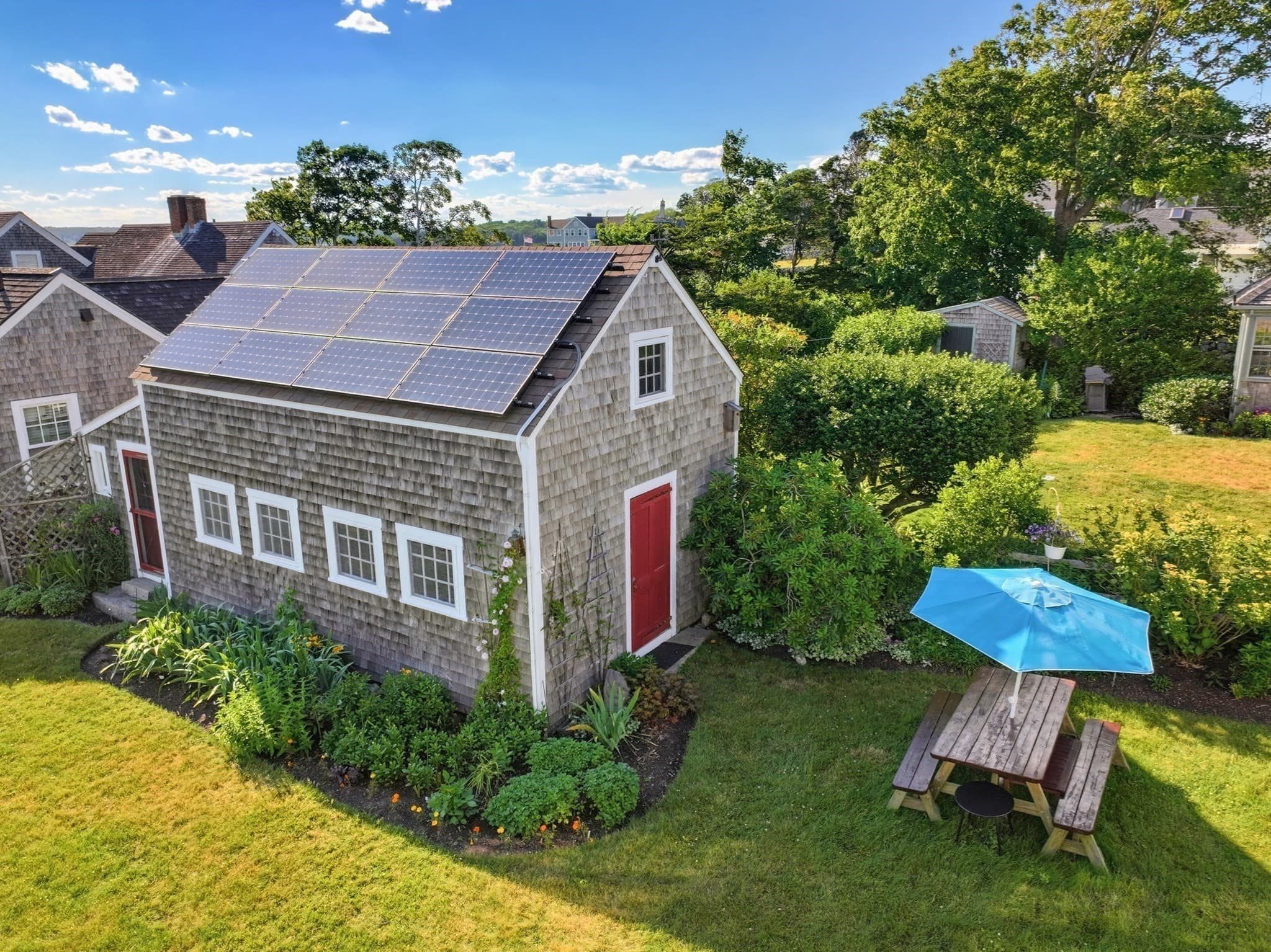 Single Family Residence at 2037 Main Rd, Westport MA 02791, photo 3 of 42