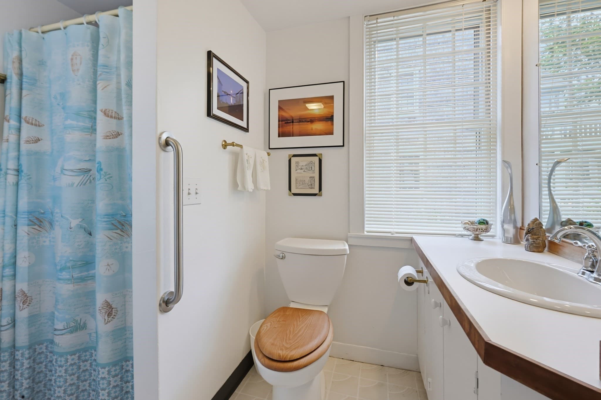 Single Family Residence at 2037 Main Rd, Westport MA 02791, photo 20 of 42