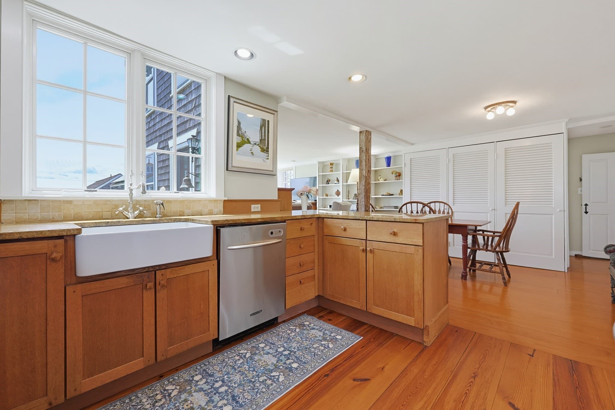 Single Family Residence at 2037 Main Rd, Westport MA 02791, photo 10 of 42