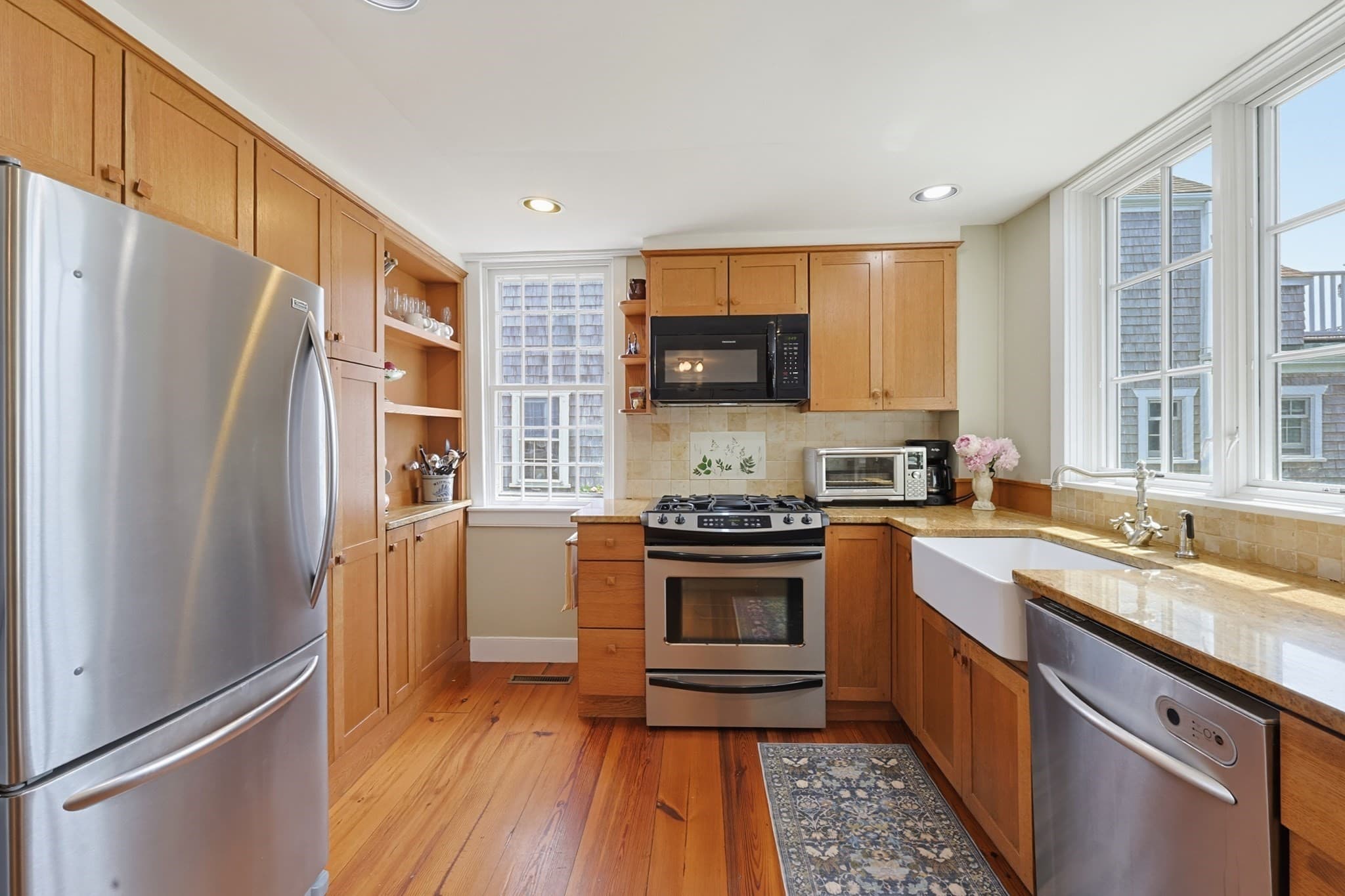 Single Family Residence at 2037 Main Rd, Westport MA 02791, photo 11 of 42