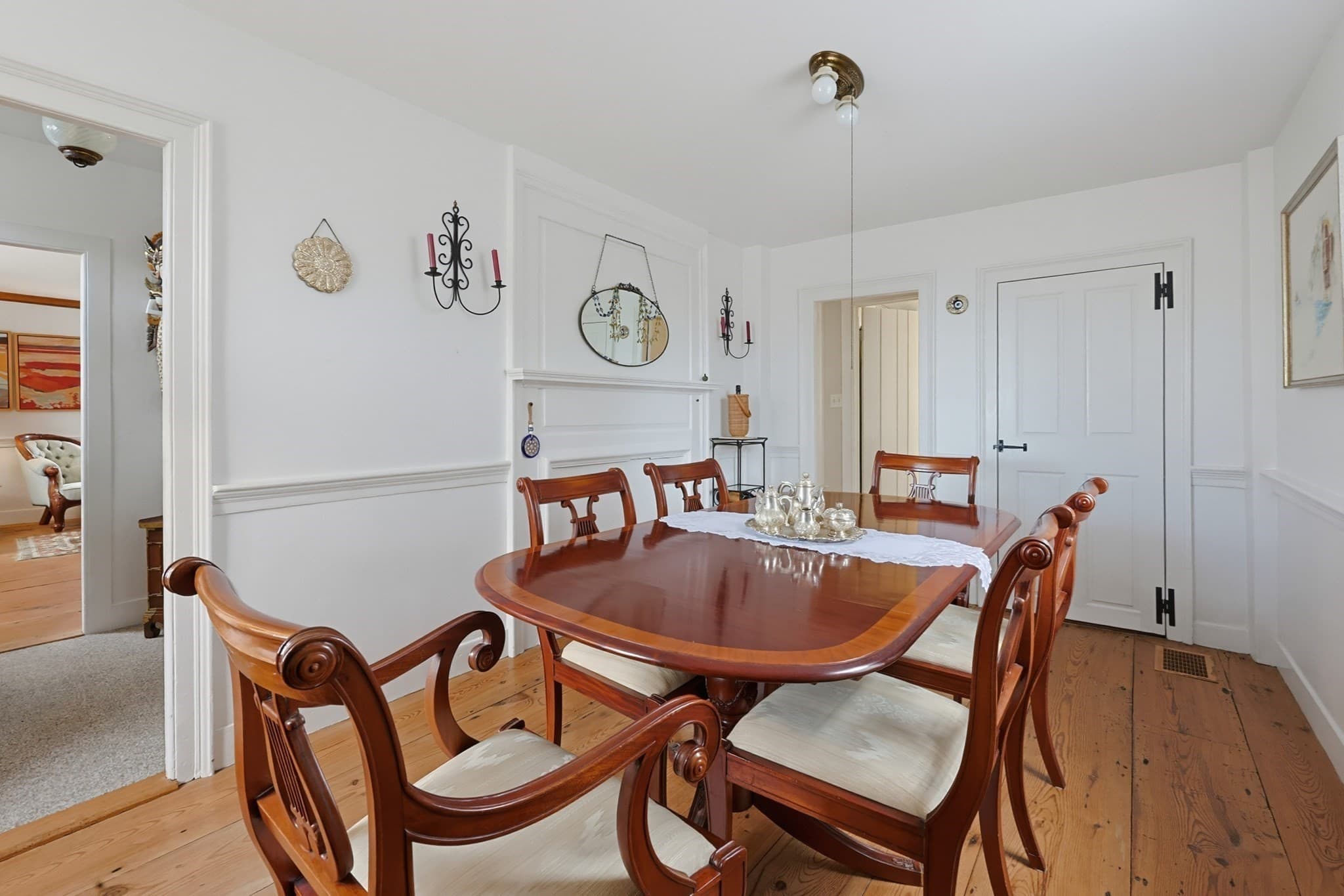 Single Family Residence at 2037 Main Rd, Westport MA 02791, photo 19 of 42