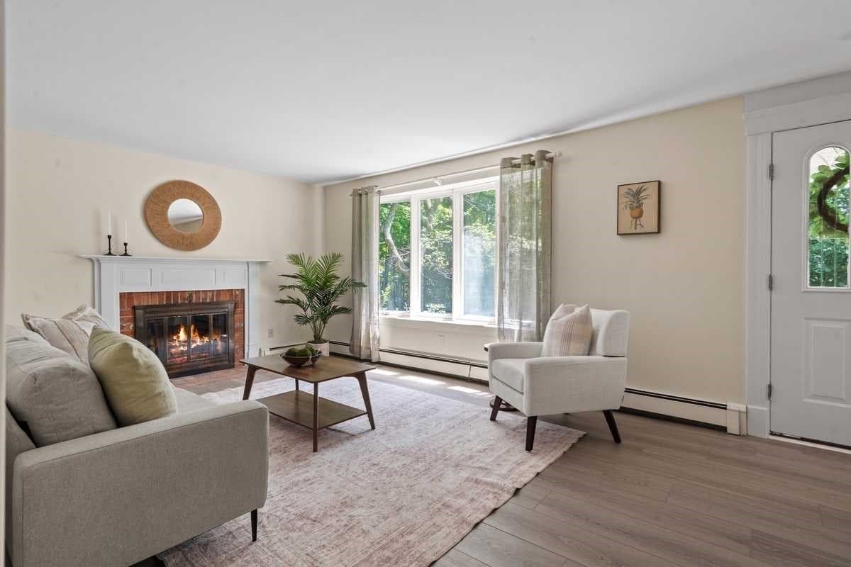 Single Family Residence at 601 Wachusett Street, Holden MA 01520, photo 6 of 38
