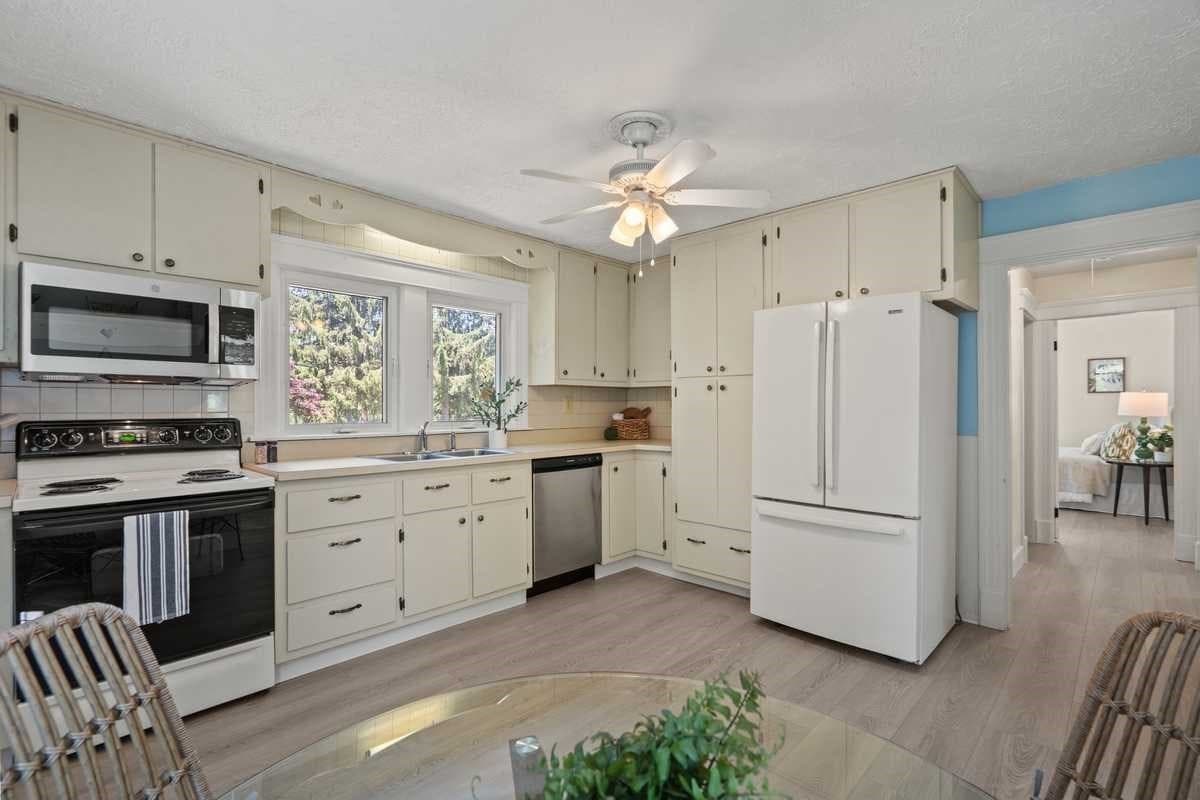 Single Family Residence at 601 Wachusett Street, Holden MA 01520, photo 12 of 38