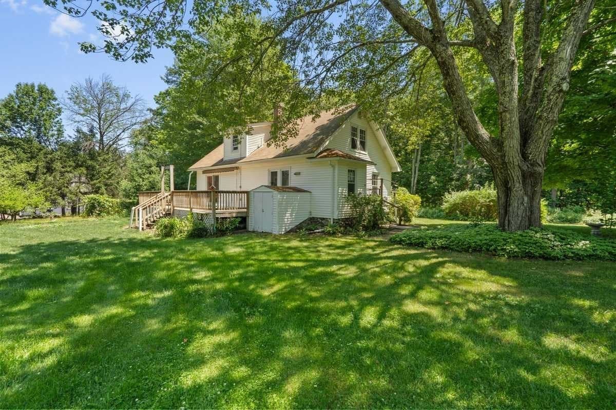 Single Family Residence at 601 Wachusett Street, Holden MA 01520, photo 3 of 38