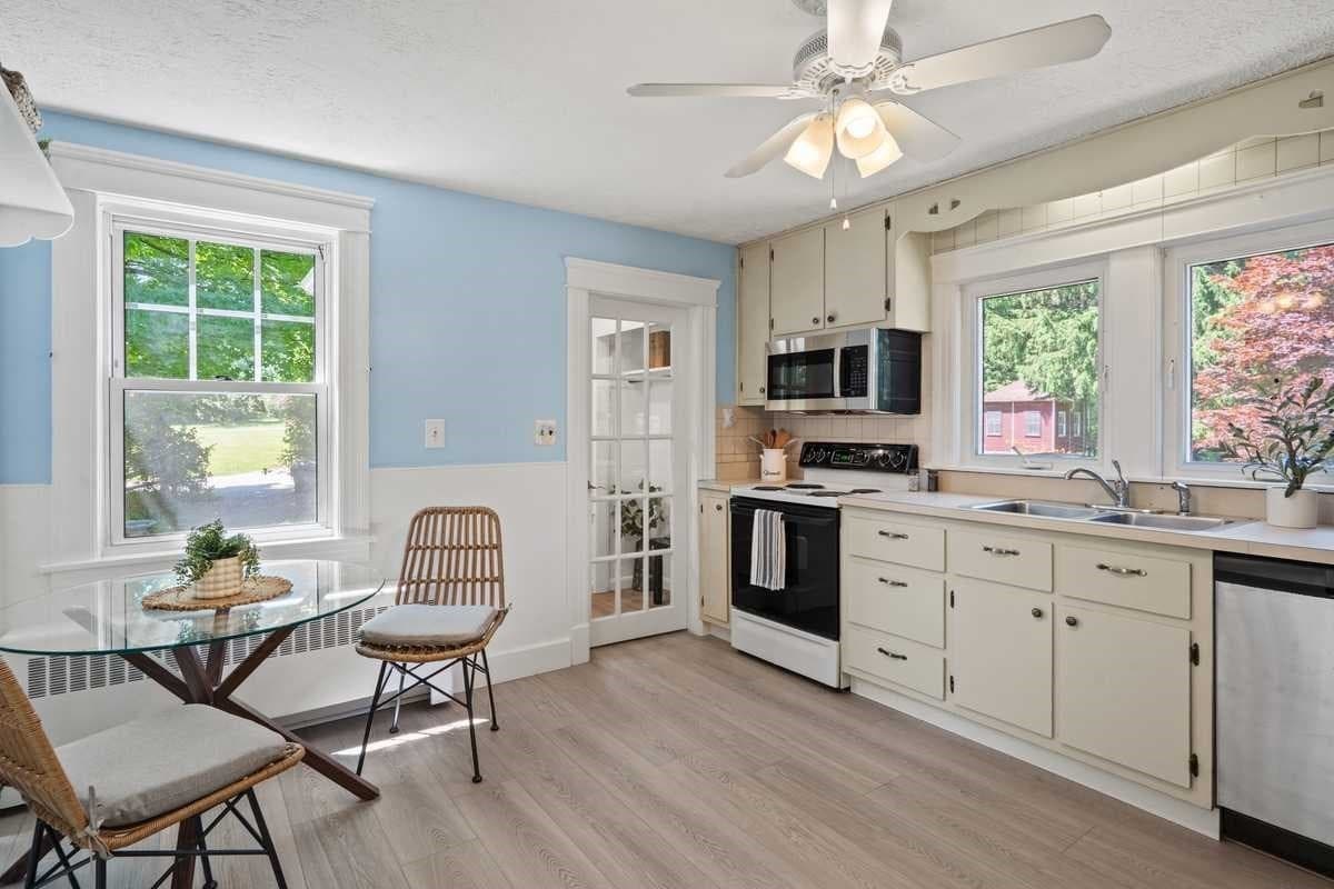 Single Family Residence at 601 Wachusett Street, Holden MA 01520, photo 14 of 38