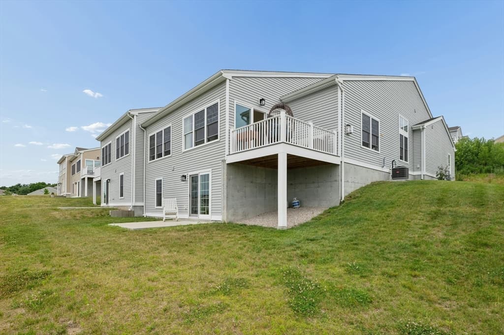 Condominium at 44 Logans Run # 44, Millbury MA 01527, Millbury, photo 36 of 41