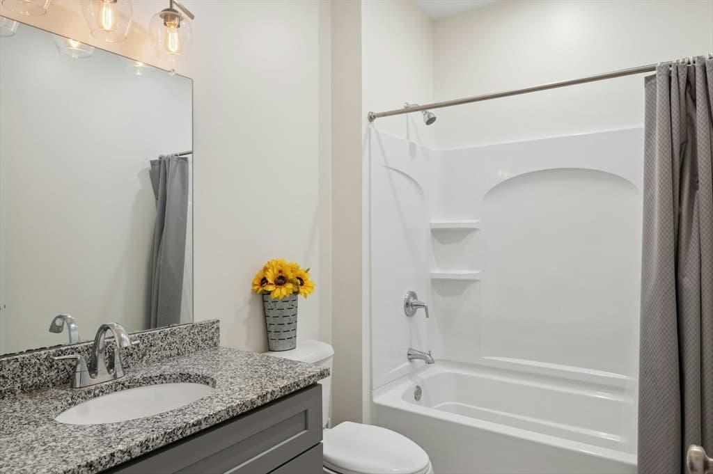 Condominium at 44 Logans Run # 44, Millbury MA 01527, Millbury, photo 29 of 41