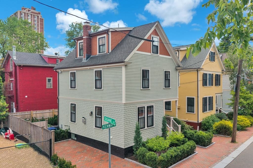 2 Kenway St, Cambridge MA 02138 photo 2
