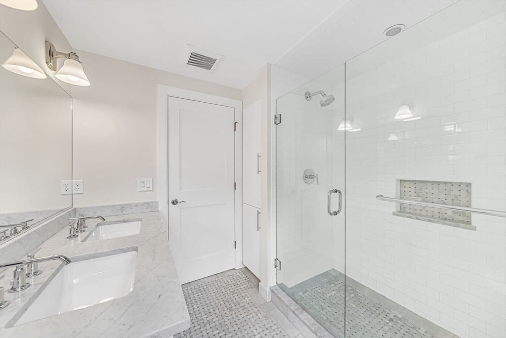 2 Kenway St, Cambridge MA 02138 photo 17