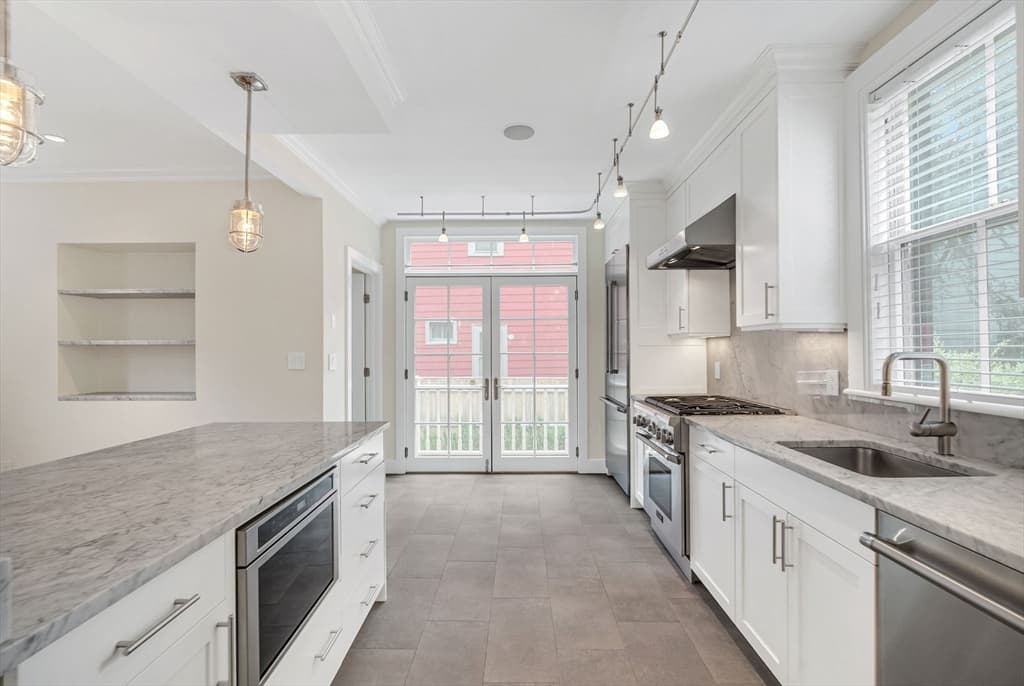 2 Kenway St, Cambridge MA 02138 photo 12