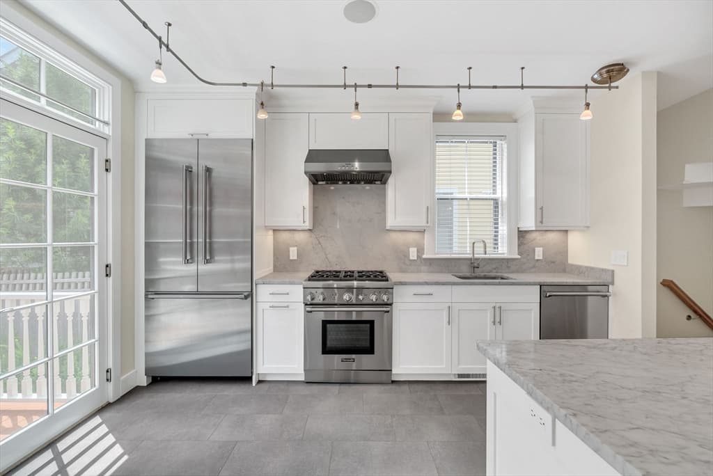 2 Kenway St, Cambridge MA 02138 photo 10