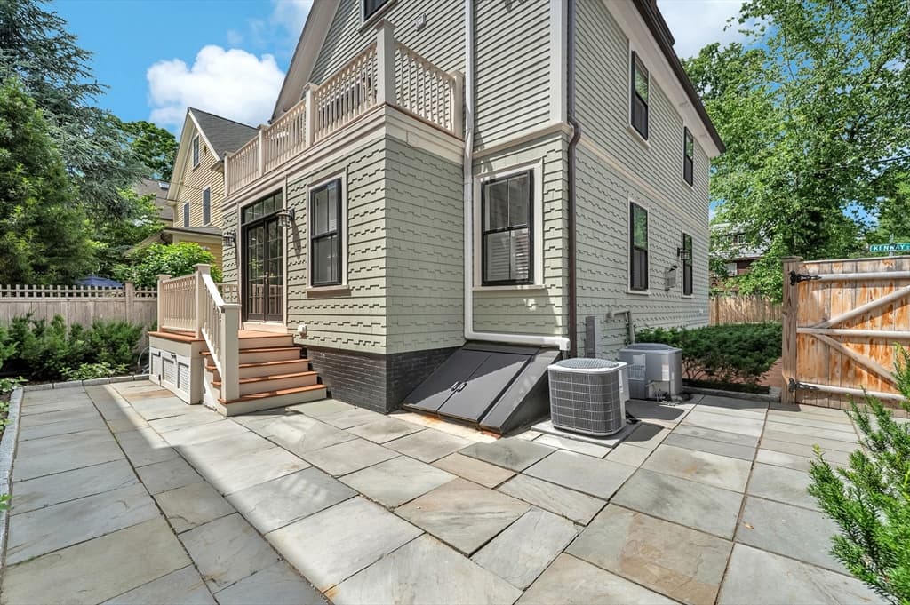 2 Kenway St, Cambridge MA 02138 photo 37