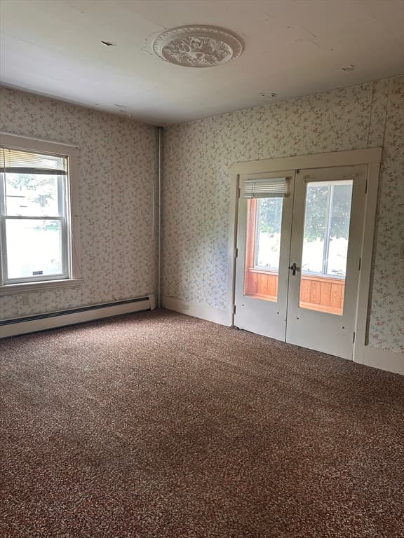 3 Family at 353 Chestnut St, Gardner MA 01440, Gardner, photo 7 of 39
