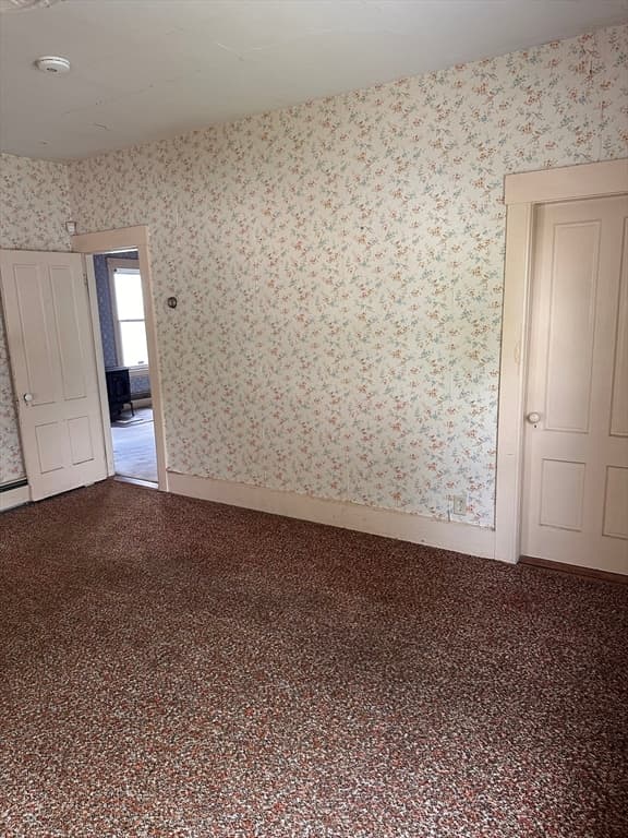 3 Family at 353 Chestnut St, Gardner MA 01440, Gardner, photo 9 of 39
