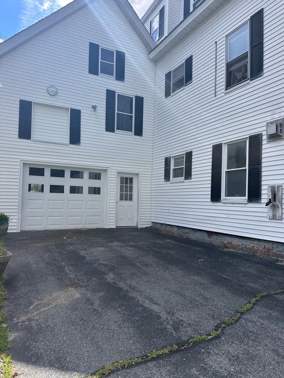 3 Family at 353 Chestnut St, Gardner MA 01440, Gardner, photo 4 of 39