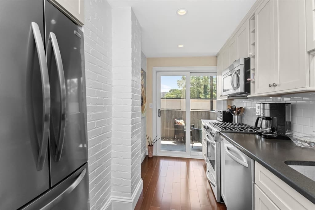 Condominium at 18 Medfield St. # 4, Boston MA 02215, Boston, photo 17 of 30