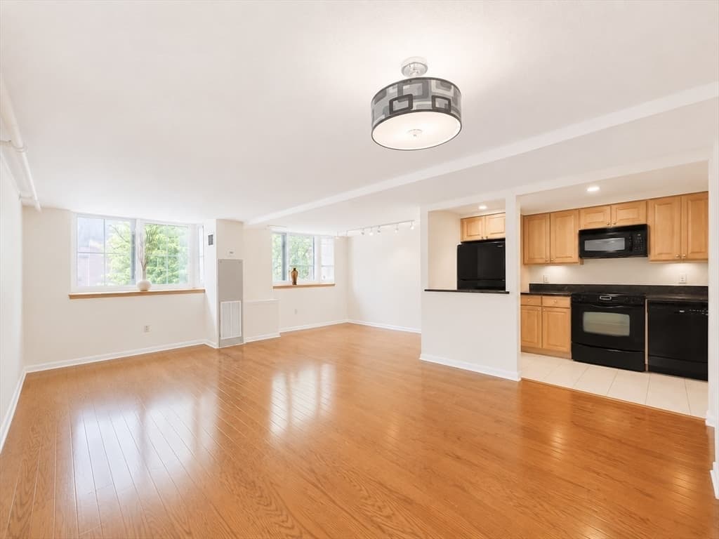 200 Market St # 204, Lowell MA 01852 photo 2