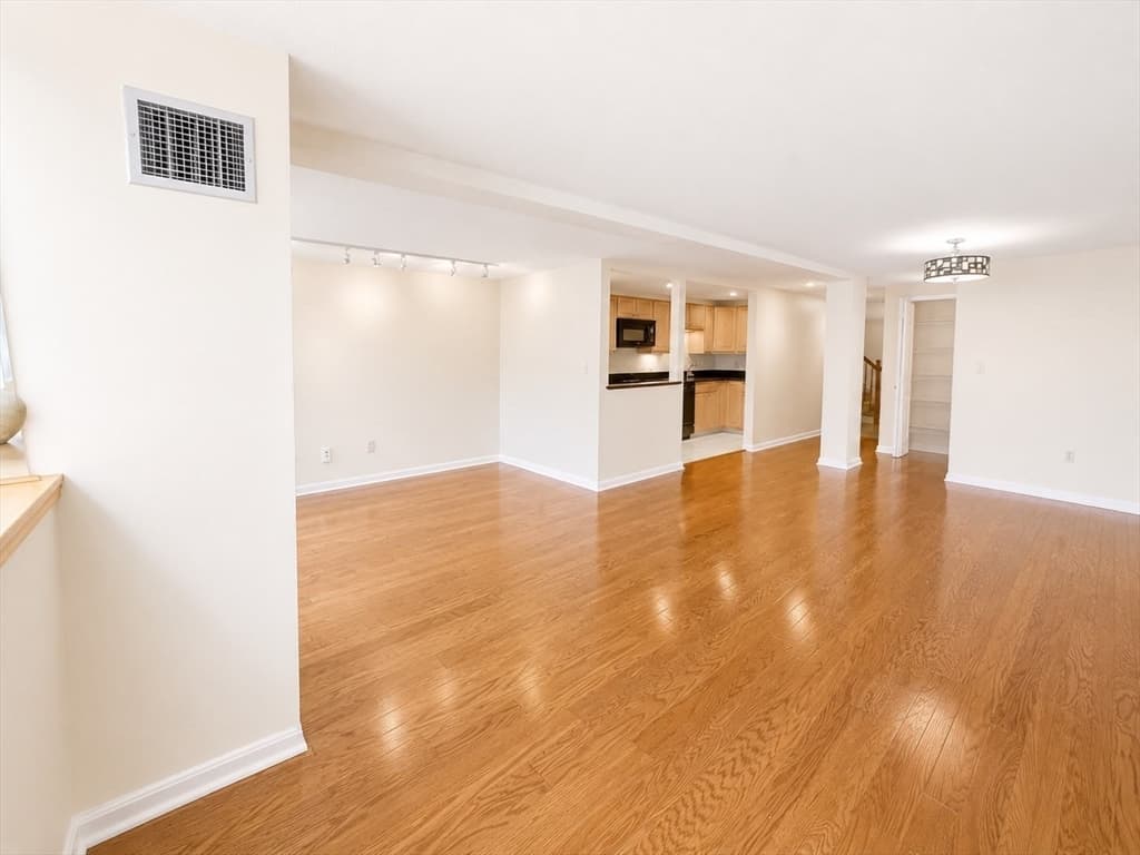 200 Market St # 204, Lowell MA 01852 photo 3