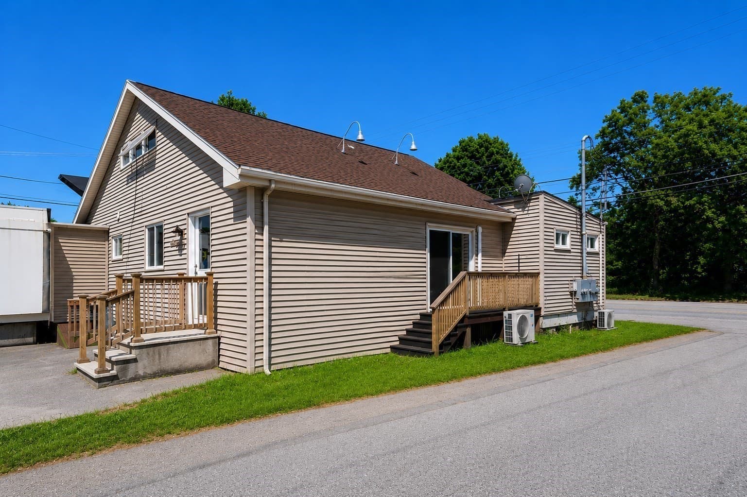 Commercial Sale at 379 Sconticut Neck Rd, Fairhaven MA 02719, photo 4 of 24