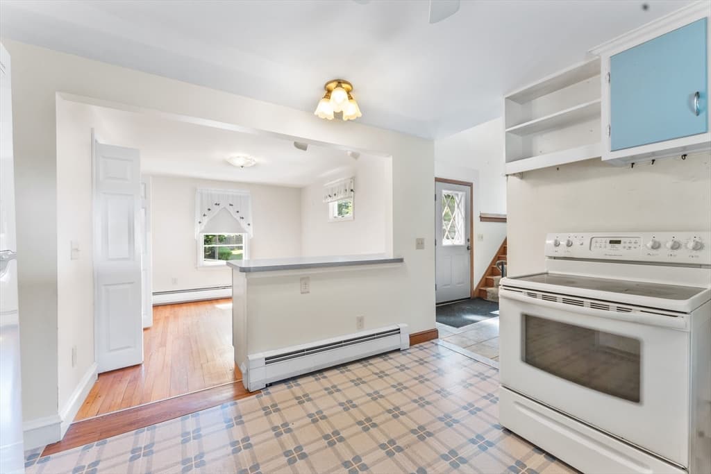 Single Family Residence at 48 Westbrook Dr, Seekonk MA 02771, Seekonk, photo 12 of 33