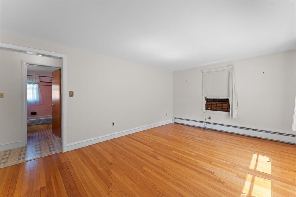 Single Family Residence at 48 Westbrook Dr, Seekonk MA 02771, Seekonk, photo 10 of 33
