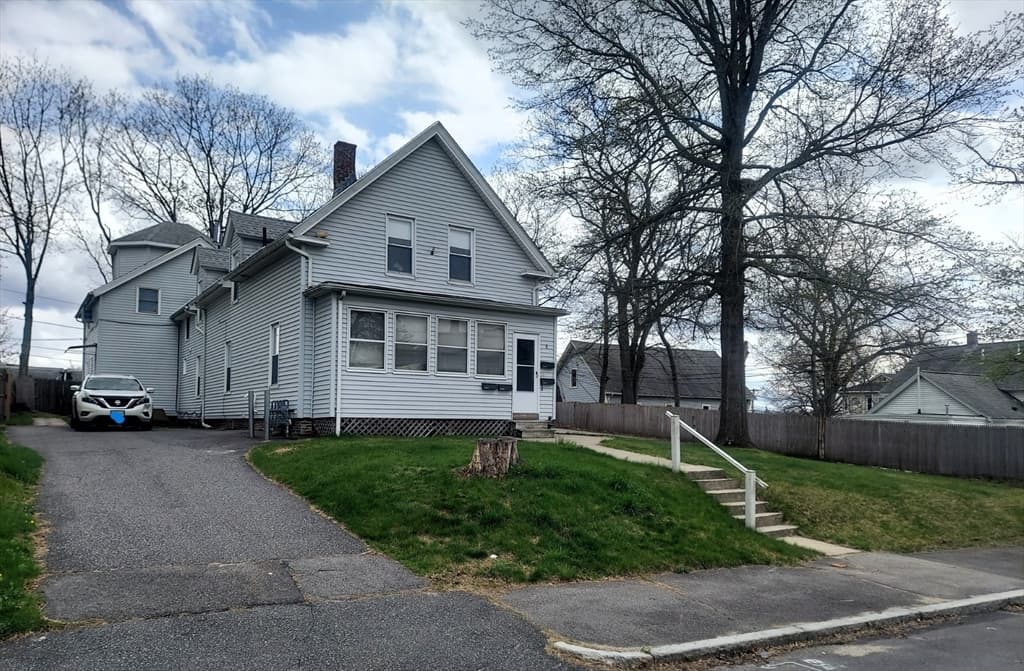 6 Buffum St, Worcester MA 01603 photo 3